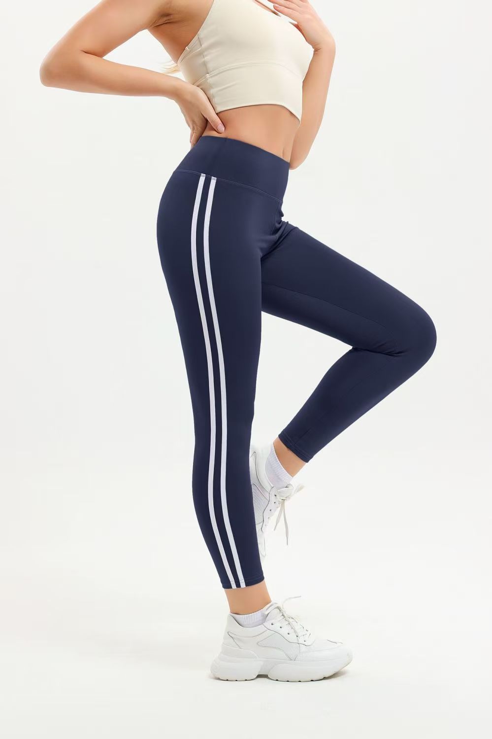 View Leggings taille haute à double rayure image 6