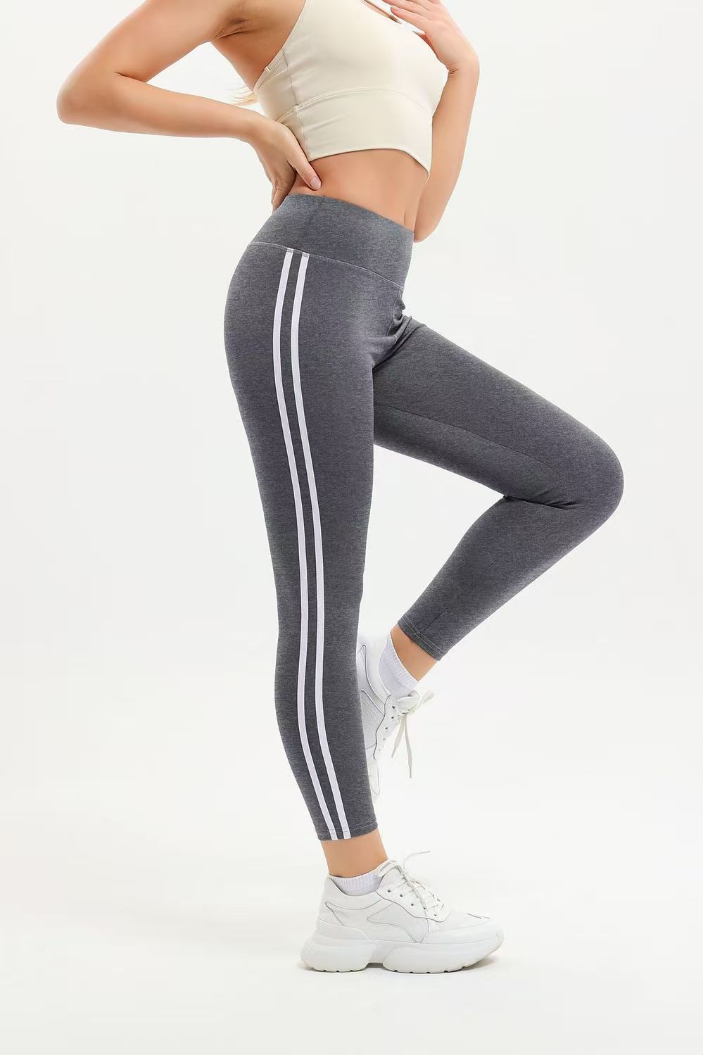 View Leggings taille haute à double rayure image 4