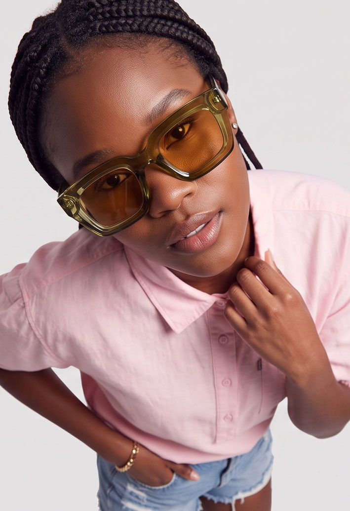View Retro Chunky Frame Tinted Lens Fashion Sunglasses image 6