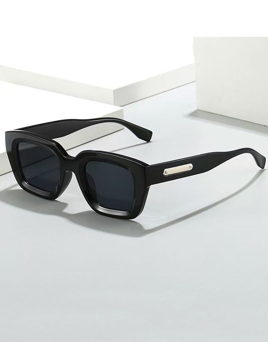 Retro Chunky Frame Tinted Lens Fashion Sunglasses